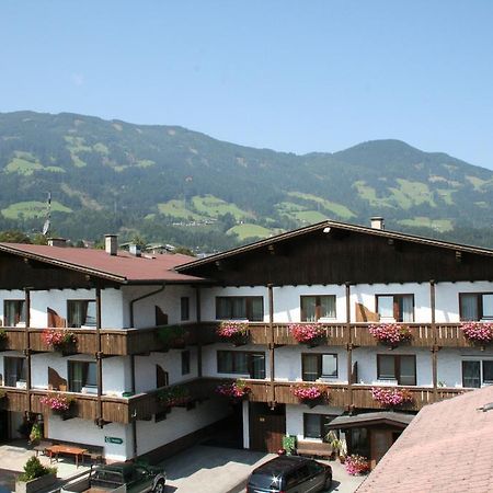 Gastehaus Daum Guest House Fuegen Exterior photo